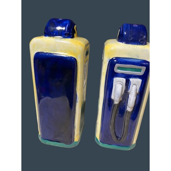 Roadside Gas Pump Salt & Pepper Shaker Set - Picture 6 of 10